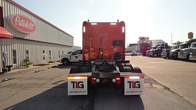 2017 Peterbilt 389