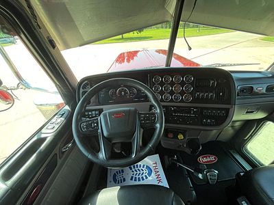 2022 Peterbilt 389