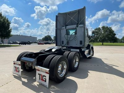 2023 Kenworth T680