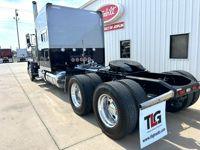 2023 Peterbilt 389