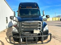 2020 Freightliner CASCADIA 126