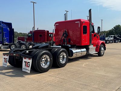 2020 Peterbilt 567