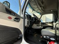 2023 Peterbilt 579
