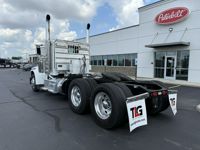 2020 Peterbilt 389