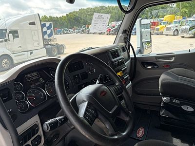 2021 Peterbilt 579