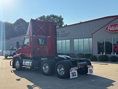 2023 Kenworth T680