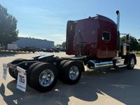 2023 Peterbilt 389