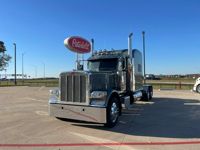2022 Peterbilt 389