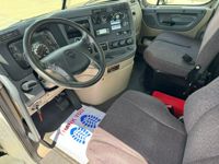 2017 Freightliner CASCADIA 113