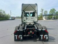 2021 Freightliner CASCADIA 126