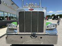 2023 Peterbilt 389