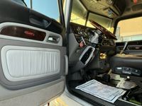 2022 Peterbilt 389