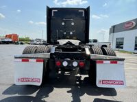 2023 Kenworth W990