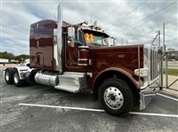 2022 Peterbilt 389
