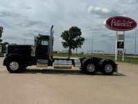 2022 Peterbilt 389