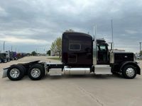 2023 Peterbilt 389