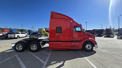 2023 Peterbilt 579