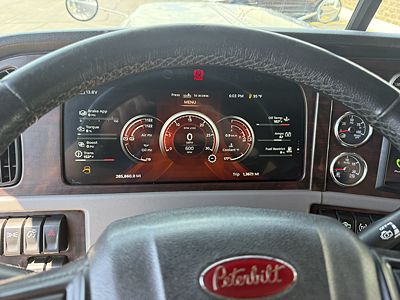 2023 Peterbilt 389