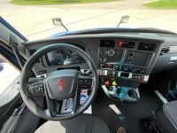 2023 Kenworth T680