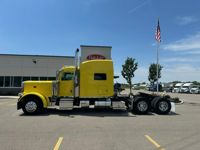 2023 Peterbilt 389