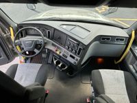 2023 Freightliner CASCADIA 126