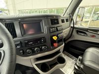 2023 Peterbilt 567