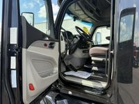 2022 Peterbilt 579