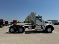 2021 Peterbilt 567