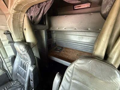1997 Peterbilt 379