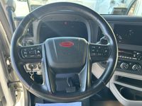 2025 Peterbilt 579