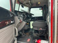2021 Peterbilt 389