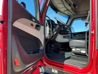2023 Peterbilt 579
