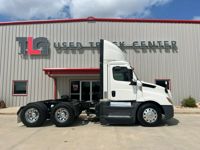 2021 Freightliner CASCADIA 126