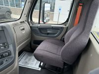 2019 Freightliner CASCADIA 125