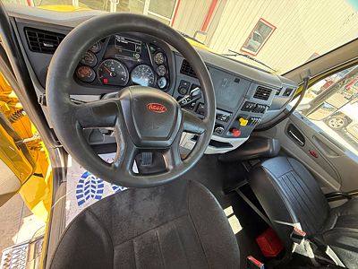 2021 Peterbilt 579