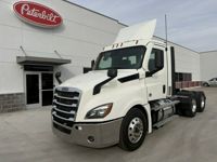 2021 Freightliner CASCADIA 126