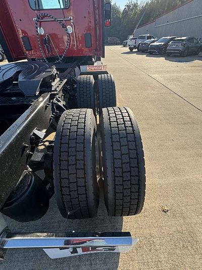 2023 Kenworth T680