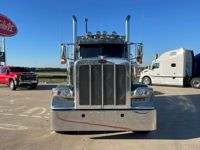 2022 Peterbilt 389
