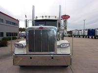2022 Peterbilt 389