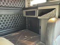 2023 Kenworth W900