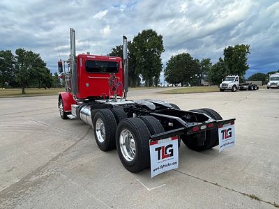 2022 Peterbilt 389
