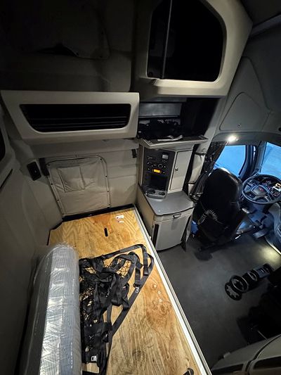 2021 Peterbilt 579
