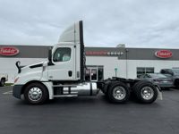 2021 Freightliner CASCADIA 126