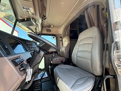 2022 Peterbilt 389