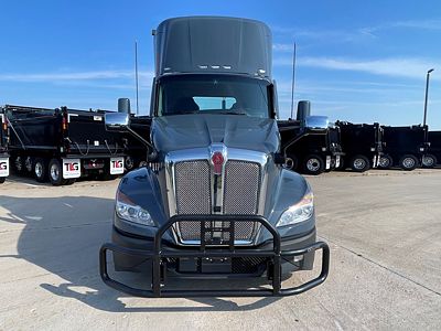 2023 Kenworth T680