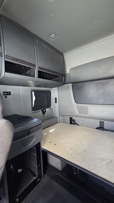 2023 International LT625