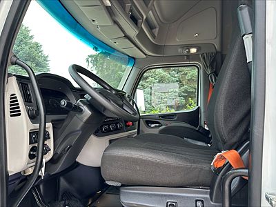 2022 Peterbilt 579