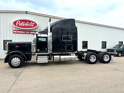 2022 Peterbilt 389