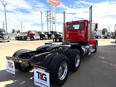 2023 Peterbilt 389