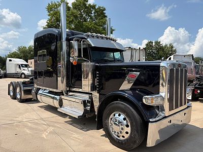 2023 Peterbilt 389